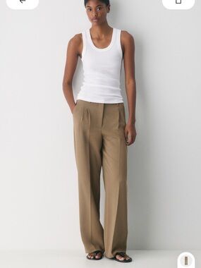 Aritzia wilfred effortless pants in tan size 4